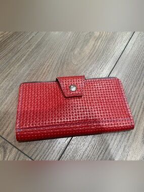 Couch: The Lady Wallet in Red